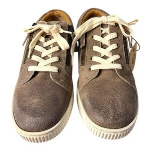 Born Brooks Suede Sneakers – Size 9.5M